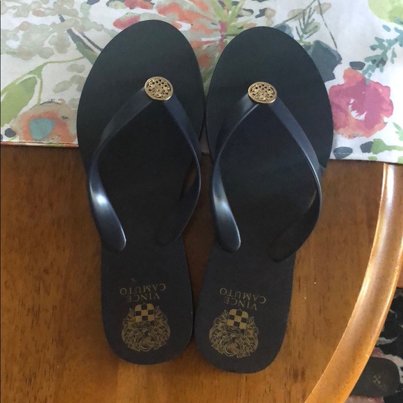vince camuto flip flop sandals